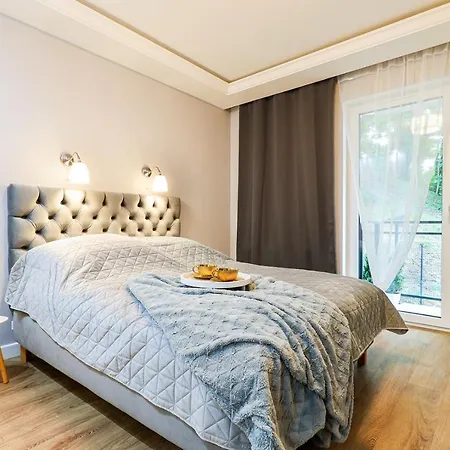 アパート Izabella